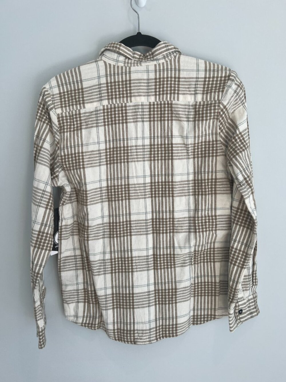 Volcom Boys XL NWT Caden Plaid Flannel Shirt Cream Tan Long Sleeve New - Picture 5 of 7